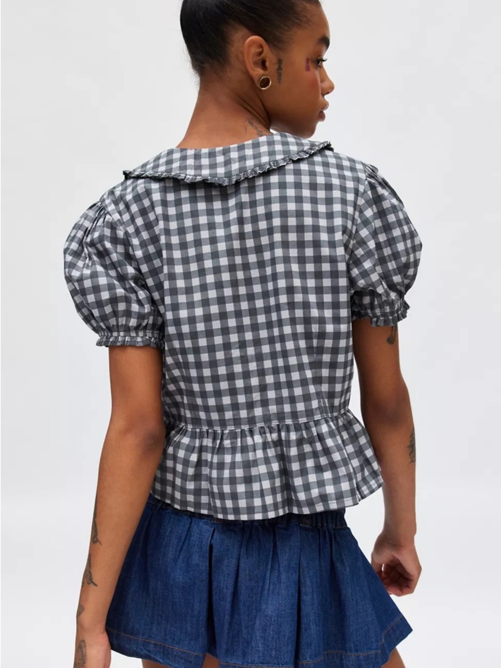 MOTEL ROCKS Light-Black Gingham Tie-Front Puff Sleeve Top (Size Small) - Picture 5 of 7